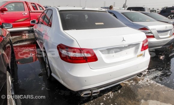 Buy Import Mercedes-Benz 200 White Car in Import - Dubai in A'ana Buy Import Mercedes-Benz 200 White Car in Import - Dubai in A'ana