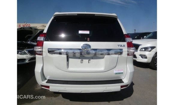 Buy Import Toyota Prado White Car in Import - Dubai in A'ana Buy Import Toyota Prado White Car in Import - Dubai in A'ana