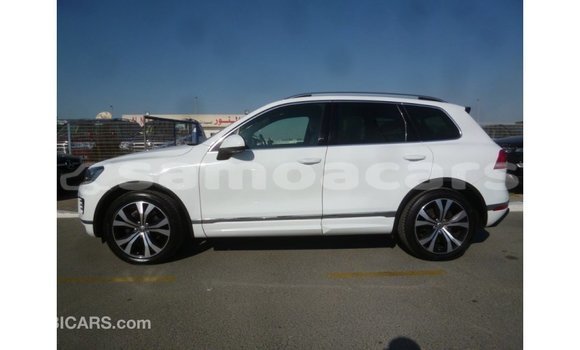Acheter Import Voiture Volkswagen Touareg Blanc à Import - Dubai, A'ana Acheter Import Voiture Volkswagen Touareg Blanc à Import - Dubai, A'ana