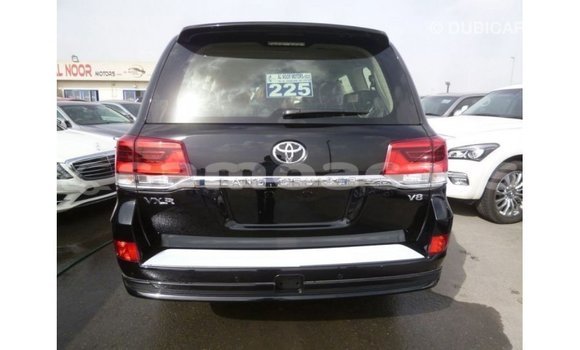 Acheter Import Voiture Toyota Land Cruiser Noir à Import - Dubai, A'ana Acheter Import Voiture Toyota Land Cruiser Noir à Import - Dubai, A'ana