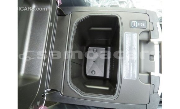 Acheter Import Voiture Toyota Land Cruiser Noir à Import - Dubai, A'ana Acheter Import Voiture Toyota Land Cruiser Noir à Import - Dubai, A'ana