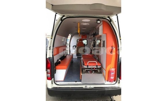 Buy Import Toyota Hiace White Car in Import - Dubai in A'ana Buy Import Toyota Hiace White Car in Import - Dubai in A'ana