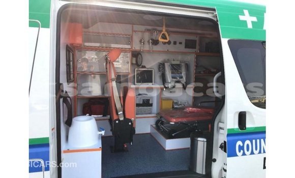 Buy Import Toyota Hiace White Car in Import - Dubai in A'ana Buy Import Toyota Hiace White Car in Import - Dubai in A'ana