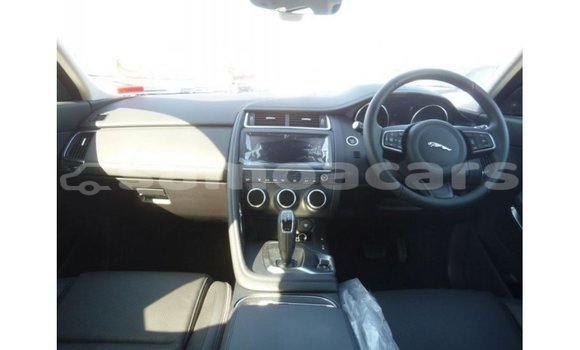 Acheter Import Voiture Jaguar E-Pace Rouge à Import - Dubai, A'ana Acheter Import Voiture Jaguar E-Pace Rouge à Import - Dubai, A'ana