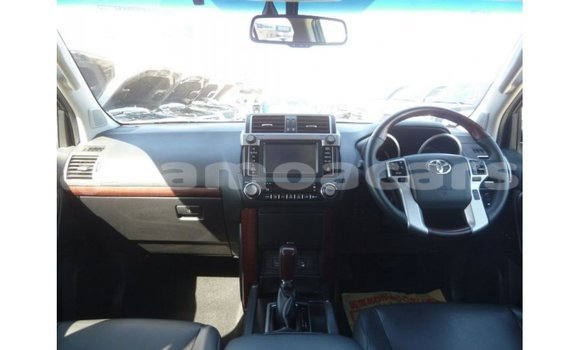 Buy Import Toyota Prado White Car in Import - Dubai in A'ana Buy Import Toyota Prado White Car in Import - Dubai in A'ana