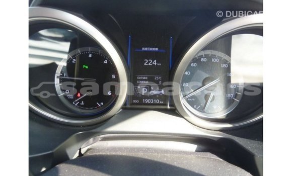 Buy Import Toyota Prado White Car in Import - Dubai in A'ana Buy Import Toyota Prado White Car in Import - Dubai in A'ana