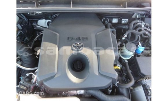 Buy Import Toyota Prado White Car in Import - Dubai in A'ana Buy Import Toyota Prado White Car in Import - Dubai in A'ana