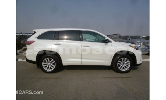 Buy Import Toyota Kluger White Car in Import - Dubai in A'ana Buy Import Toyota Kluger White Car in Import - Dubai in A'ana