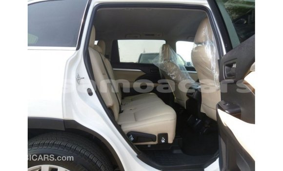 Buy Import Toyota Kluger White Car in Import - Dubai in A'ana Buy Import Toyota Kluger White Car in Import - Dubai in A'ana