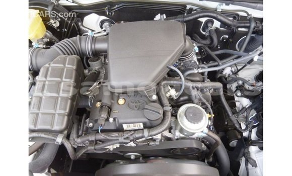 Buy Import Toyota Prado White Car in Import - Dubai in A'ana Buy Import Toyota Prado White Car in Import - Dubai in A'ana