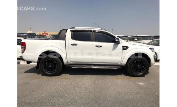 Acheter Import Voiture Ford Ranger Blanc à Import - Dubai, A'ana Acheter Import Voiture Ford Ranger Blanc à Import - Dubai, A'ana