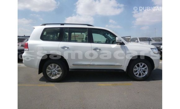 Buy Import Toyota Land Cruiser White Car in Import - Dubai in A'ana Buy Import Toyota Land Cruiser White Car in Import - Dubai in A'ana