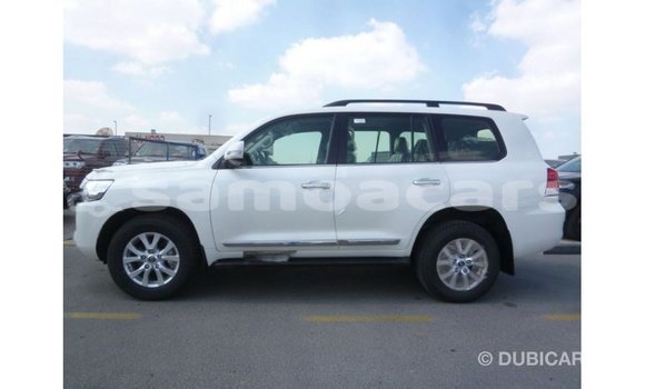 Buy Import Toyota Land Cruiser White Car in Import - Dubai in A'ana Buy Import Toyota Land Cruiser White Car in Import - Dubai in A'ana