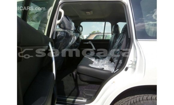 Buy Import Toyota Land Cruiser White Car in Import - Dubai in A'ana Buy Import Toyota Land Cruiser White Car in Import - Dubai in A'ana