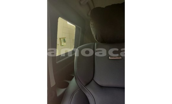 Acheter Import Voiture Toyota Land Cruiser Noir à Import - Dubai, A'ana Acheter Import Voiture Toyota Land Cruiser Noir à Import - Dubai, A'ana