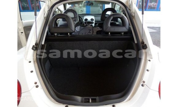 Buy Import Volkswagen Beetle White Car in Import - Dubai in A'ana Buy Import Volkswagen Beetle White Car in Import - Dubai in A'ana