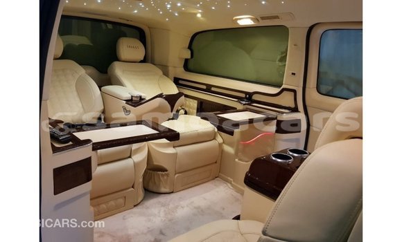 Buy Import Mercedes-Benz 250 Black Car in Import - Dubai in A'ana Buy Import Mercedes-Benz 250 Black Car in Import - Dubai in A'ana