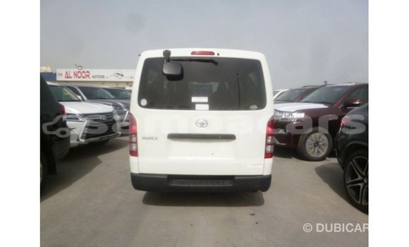 Acheter Import Voiture Toyota Hiace Blanc à Import - Dubai, A'ana Acheter Import Voiture Toyota Hiace Blanc à Import - Dubai, A'ana