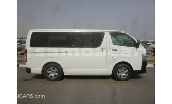 Acheter Import Voiture Toyota Hiace Blanc à Import - Dubai, A'ana Acheter Import Voiture Toyota Hiace Blanc à Import - Dubai, A'ana