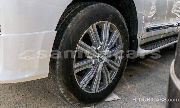 Buy Import Toyota Land Cruiser White Car in Import - Dubai in A'ana Buy Import Toyota Land Cruiser White Car in Import - Dubai in A'ana