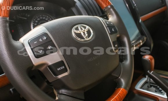 Buy Import Toyota Land Cruiser White Car in Import - Dubai in A'ana Buy Import Toyota Land Cruiser White Car in Import - Dubai in A'ana
