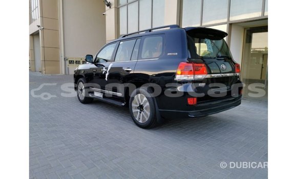 Acheter Import Voiture Toyota Land Cruiser Noir à Import - Dubai, A'ana Acheter Import Voiture Toyota Land Cruiser Noir à Import - Dubai, A'ana