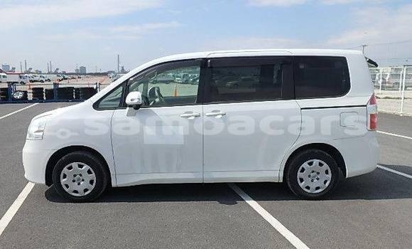 Acheter Occasion Voiture Toyota Noah Autre à Samamea, Va'a-o-Fonoti Acheter Occasion Voiture Toyota Noah Autre à Samamea, Va'a-o-Fonoti