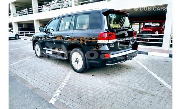 Buy Import Toyota Land Cruiser Black Car in Import - Dubai in A'ana Buy Import Toyota Land Cruiser Black Car in Import - Dubai in A'ana