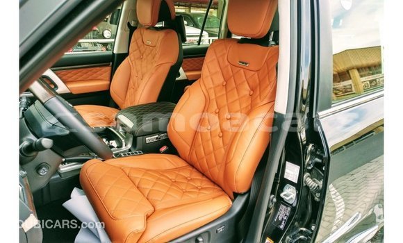 Buy Import Toyota Land Cruiser Black Car in Import - Dubai in A'ana Buy Import Toyota Land Cruiser Black Car in Import - Dubai in A'ana