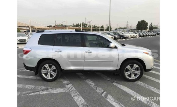 Acheter Import Voiture Toyota Highlander Autre à Import - Dubai, A'ana Acheter Import Voiture Toyota Highlander Autre à Import - Dubai, A'ana