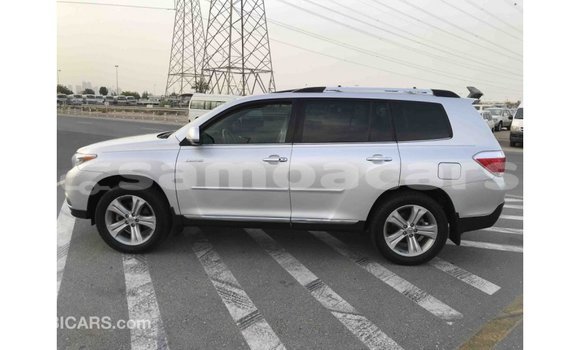 Acheter Import Voiture Toyota Highlander Autre à Import - Dubai, A'ana Acheter Import Voiture Toyota Highlander Autre à Import - Dubai, A'ana