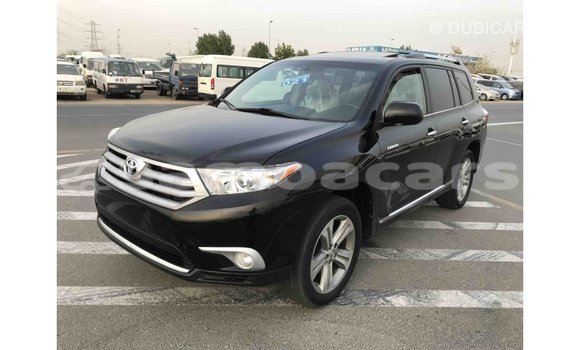 Acheter Import Voiture Toyota Highlander Noir à Import - Dubai, A'ana Acheter Import Voiture Toyota Highlander Noir à Import - Dubai, A'ana