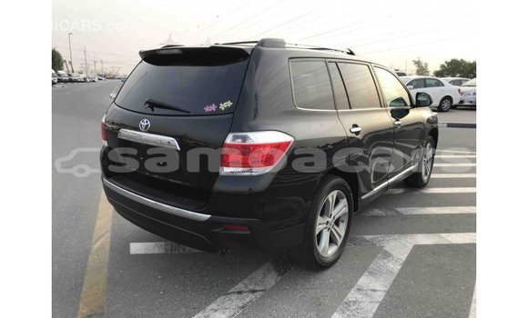 Acheter Import Voiture Toyota Highlander Noir à Import - Dubai, A'ana Acheter Import Voiture Toyota Highlander Noir à Import - Dubai, A'ana