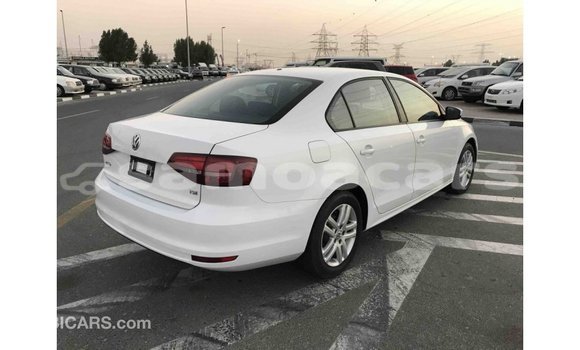 Acheter Import Voiture Volkswagen Jetta Blanc à Import - Dubai, A'ana Acheter Import Voiture Volkswagen Jetta Blanc à Import - Dubai, A'ana