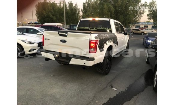 Buy Import Ford V8 White Car in Import - Dubai in A'ana Buy Import Ford V8 White Car in Import - Dubai in A'ana