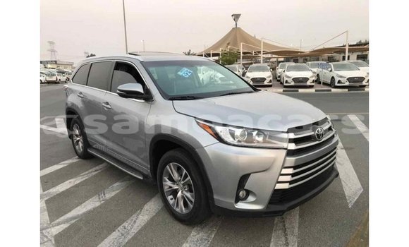 Acheter Import Voiture Toyota Highlander Autre à Import - Dubai, A'ana Acheter Import Voiture Toyota Highlander Autre à Import - Dubai, A'ana