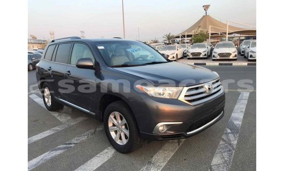 Acheter Import Voiture Toyota Highlander Autre à Import - Dubai, A'ana Acheter Import Voiture Toyota Highlander Autre à Import - Dubai, A'ana