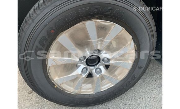 Acheter Import Voiture Toyota Land Cruiser Noir à Import - Dubai, A'ana Acheter Import Voiture Toyota Land Cruiser Noir à Import - Dubai, A'ana