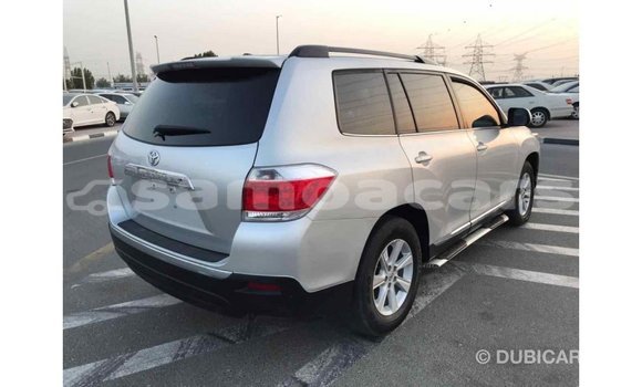Acheter Import Voiture Toyota Highlander Autre à Import - Dubai, A'ana Acheter Import Voiture Toyota Highlander Autre à Import - Dubai, A'ana