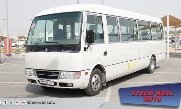 Acheter Import Voiture Mitsubishi Carisma Blanc à Import - Dubai, A'ana Acheter Import Voiture Mitsubishi Carisma Blanc à Import - Dubai, A'ana