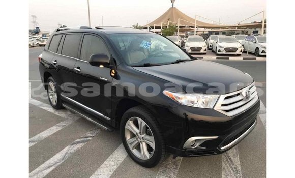 Acheter Import Voiture Toyota Highlander Noir à Import - Dubai, A'ana Acheter Import Voiture Toyota Highlander Noir à Import - Dubai, A'ana