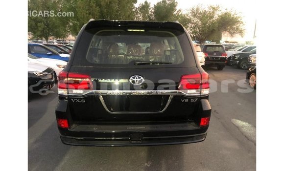 Buy Import Toyota Land Cruiser Black Car in Import - Dubai in A'ana Buy Import Toyota Land Cruiser Black Car in Import - Dubai in A'ana