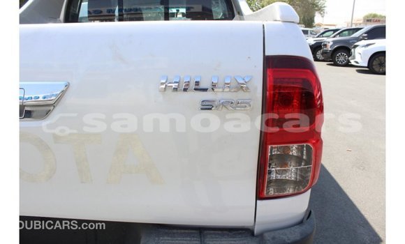 Acheter Import Voiture Toyota Hilux Blanc à Import - Dubai, A'ana Acheter Import Voiture Toyota Hilux Blanc à Import - Dubai, A'ana