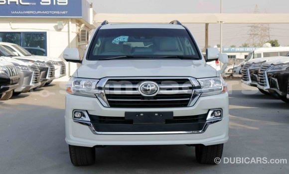 Buy Import Toyota Land Cruiser White Car in Import - Dubai in A'ana Buy Import Toyota Land Cruiser White Car in Import - Dubai in A'ana