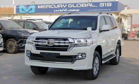 Buy Import Toyota Land Cruiser White Car in Import - Dubai in A'ana Buy Import Toyota Land Cruiser White Car in Import - Dubai in A'ana