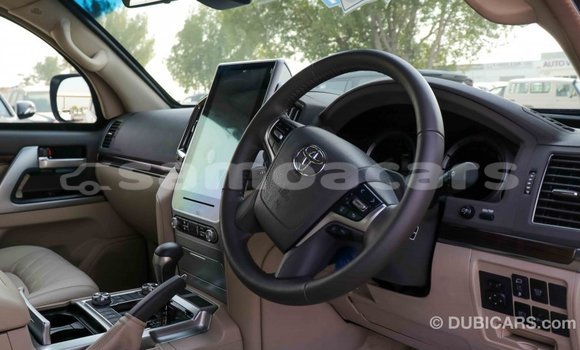 Buy Import Toyota Land Cruiser White Car in Import - Dubai in A'ana Buy Import Toyota Land Cruiser White Car in Import - Dubai in A'ana