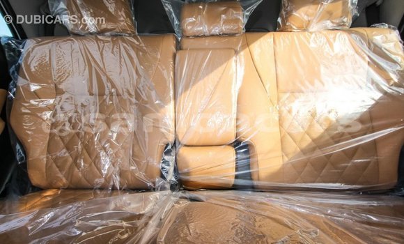 Acheter Import Voiture Toyota Fortuner Blanc à Import - Dubai, A'ana Acheter Import Voiture Toyota Fortuner Blanc à Import - Dubai, A'ana