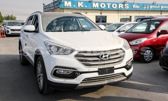 Acheter Import Voiture Hyundai Santa Fe Blanc à Import - Dubai, A'ana Acheter Import Voiture Hyundai Santa Fe Blanc à Import - Dubai, A'ana