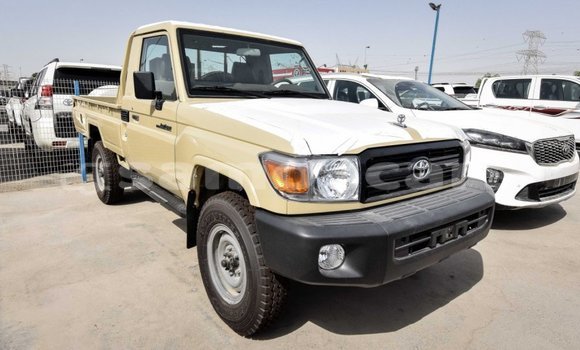 Buy Import Toyota Land Cruiser Beige Car in Import - Dubai in A'ana Buy Import Toyota Land Cruiser Beige Car in Import - Dubai in A'ana