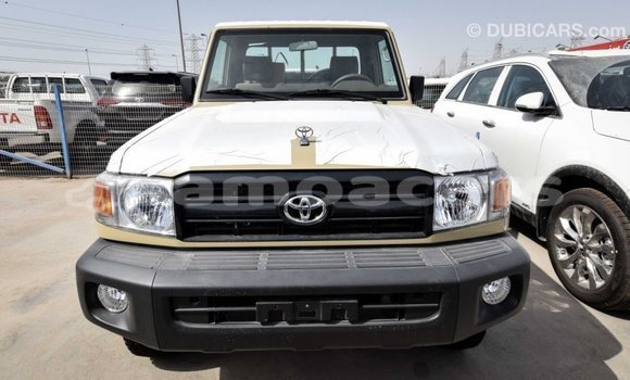 Buy Import Toyota Land Cruiser Beige Car in Import - Dubai in A'ana Buy Import Toyota Land Cruiser Beige Car in Import - Dubai in A'ana